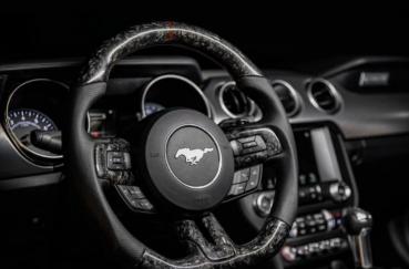 Ford Mustang VI GT500 FORGED Carbon Lenkrad Alcantara LED Display