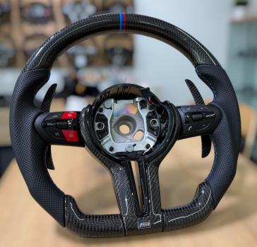 Preview: BMW F01 F02 F07 F13 M Carbon Lenkrad Design A704 mit Carbon-Applikation oben und unten