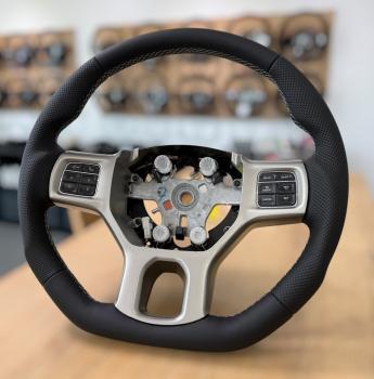 Tauschlenkrad, in Handarbeit neu bezogen, passend für Dodge RAM 1500 (2015), Design A655