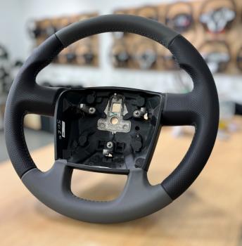 Preview: Handgefertigter Lenkradbezug im Design A680, gefertigt für den Fiat Ducato Wohnmobil-Fahrer
