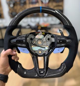 Preview: Carbon Lenkrad passend für Hyundai i30 und i30 N, Design A724, für Fahrer, die den Innenraum sportlich aufwerten möchten