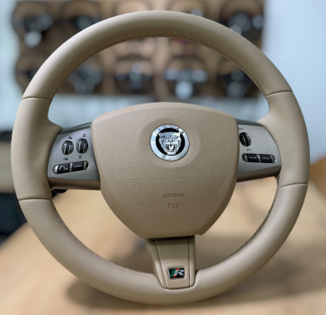 Preview: Hochwertiges Lederlenkrad passend für Jaguar Luxus- und Sportmodelle, vollständig neu bezogen, Design A702