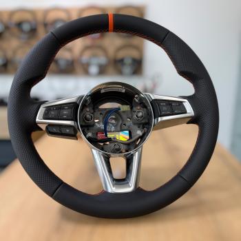 Preview: Neu bezogenes Sportlenkrad passend für den Mazda MX-5 (NC, ND, RF), Design A656, sportliche Optik