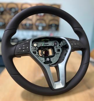 Preview: Hochwertiger Lederbezug für das Lenkrad von Mercedes W207 bis Vito/Viano, Design A686
