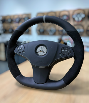 Preview: Lenkrad neu beziehen für Mercedes-Benz Sportwagen und Coupé, Premium-Leder, sportlich-elegant handwerklich verarbeitet