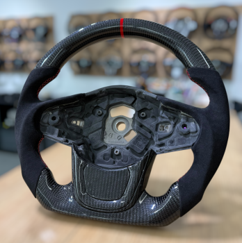 Preview: Lenkrad neu beziehen für Toyota Supra MK5, Carbon-Bekleidung, handwerklich verarbeitet