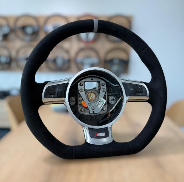 Audi TTS Lenkrad Leder Alcantara