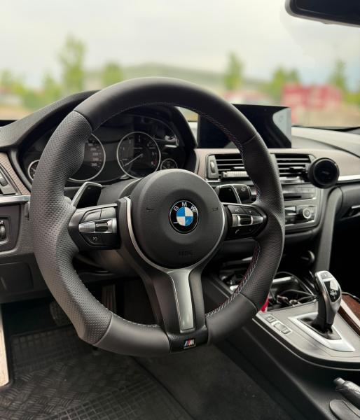 Individuell aufgewertetes Lenkrad passend für die BMW Baureihen F10 bis F13, Design A647