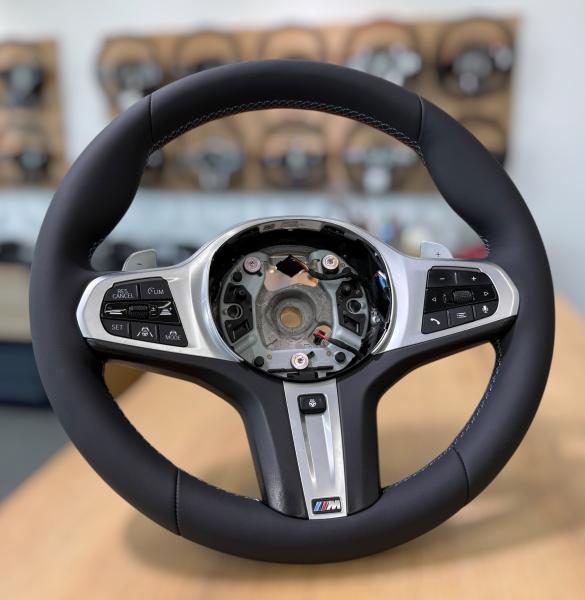 Hochwertiger Lederbezug für das Lenkrad von BMW 5er, X3, X5, X6 und M5, Design A671