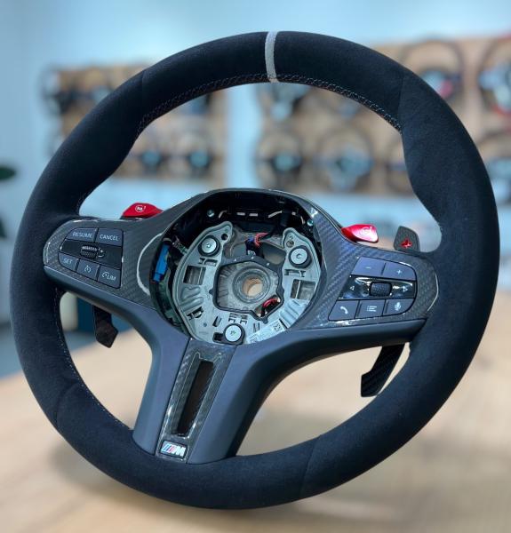 Handwerklich neu bezogenes Lenkrad passend für BMW 3er G20 G21 G28, Design A687