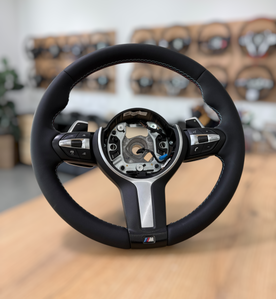 BMW F01, F02, F07, F10, F11, F12, F13 und M Lenkrad neu bezogen nach Design A730