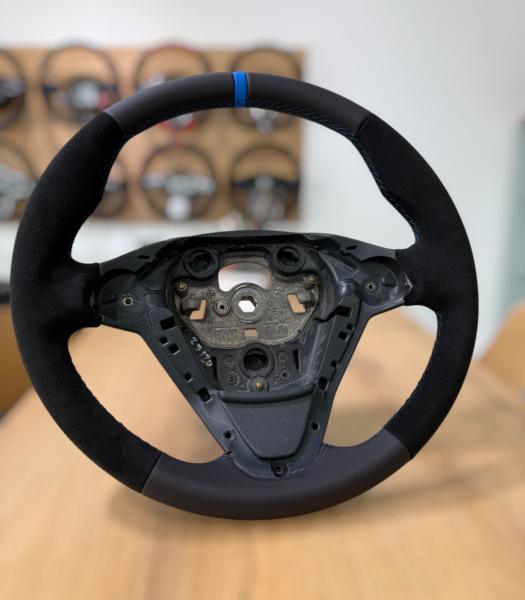 Ford Focus ST Lenkrad neu beziehen Design A623