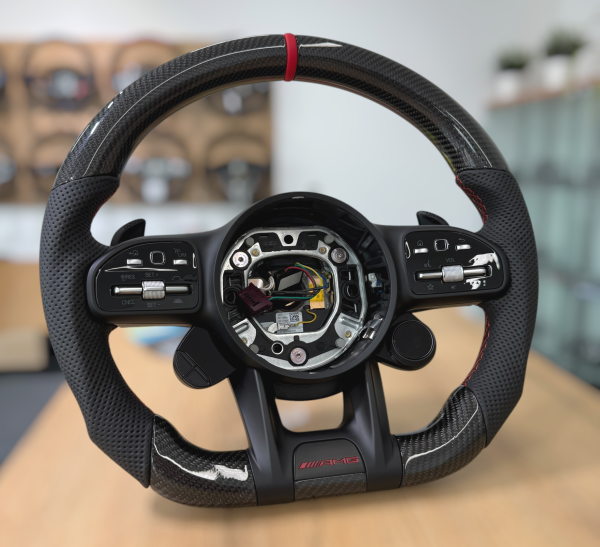 Carbon Lenkrad mit markanter Carbonoptik passend für die Mercedes SUV Baureihen GLC, GLE, GLB, GLA sowie W205 und W222, Design A654