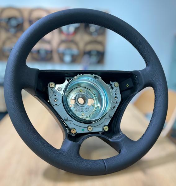 Neu bezogenes Lenkrad für Mercedes Sprinter W906 und Vito Viano W639, Design A690