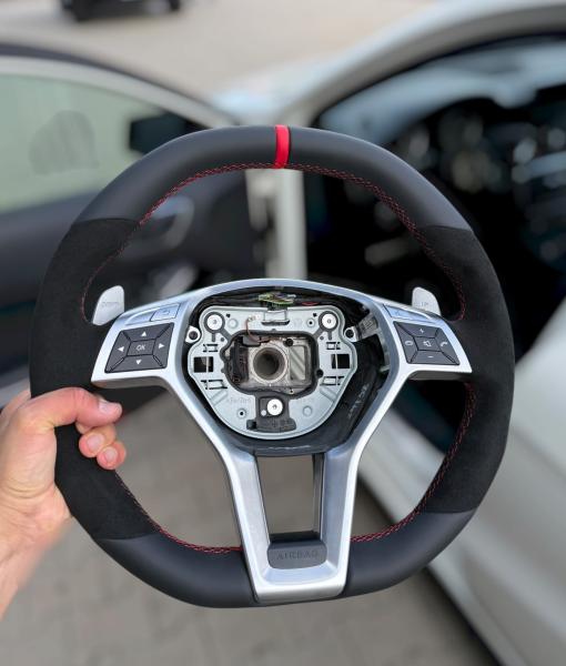 Mercedes-AMG Premium-Lederlenkrad Design A720, sportlich-exklusiv für S63, E63, GLE63, GT und weitere Performance-Modelle