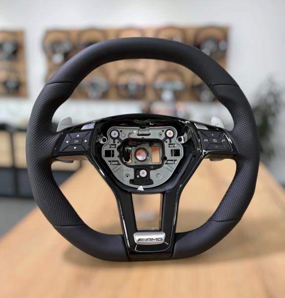 Mercedes W212, C63, W176 und A53 AMG Lenkrad neu bezogen nach Design A727