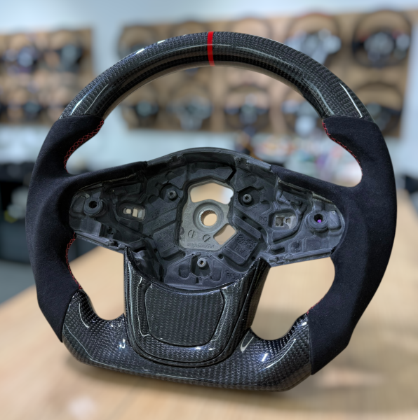 Lenkrad neu beziehen für Toyota Supra MK5, Carbon-Bekleidung, handwerklich verarbeitet