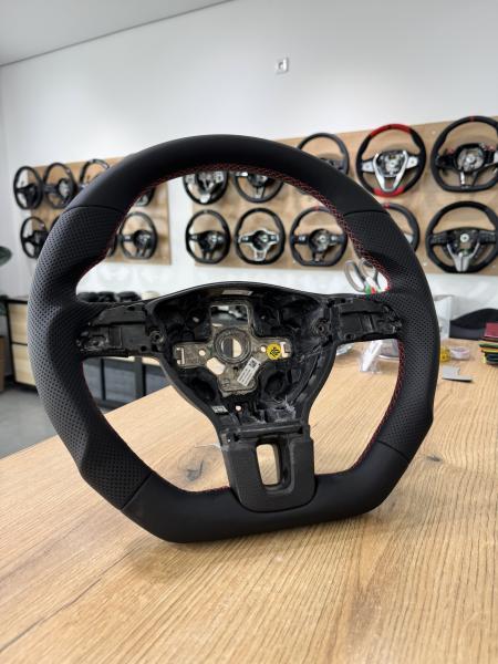 Neu bezogenes Lederlenkrad Design L166B für VW Golf 6 GTI GTD R-Line Passat B8